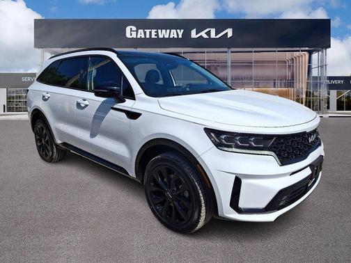 Glacial White Pearl 2023 Kia Sorento SX