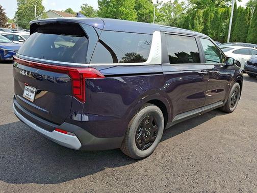 Deep Chroma Blue 2027 Kia Carnival LXS