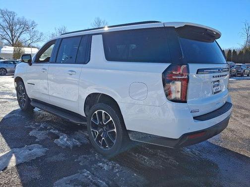 2023 Chevrolet Suburban RST