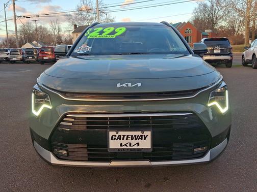 2023 Kia Niro SX Touring