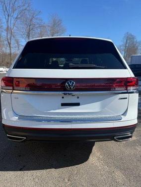 2024 Volkswagen Atlas 2.0T SE