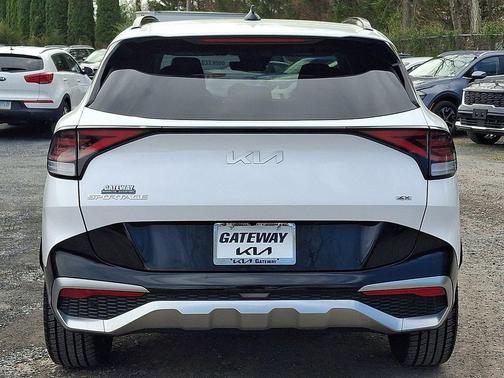 Glacial White Pearl 2023 Kia Sportage SX-Prestige