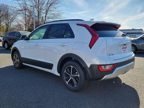 2024 Kia Niro EX