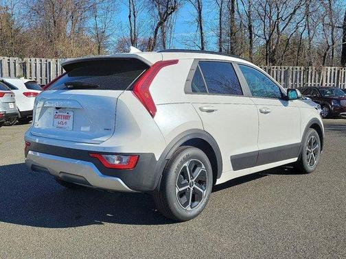 2024 Kia Niro EX