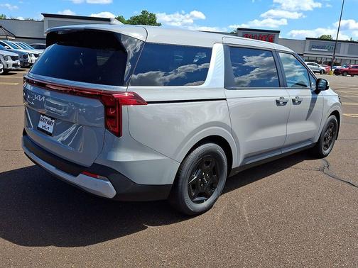 Ceramic Silver 2027 Kia Carnival LXS