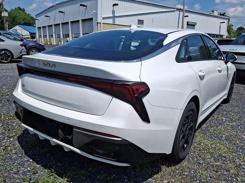 2026 Kia K5 LXS