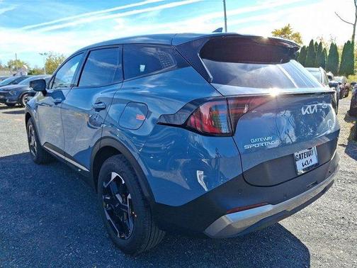 Heritage Blue 2026 Kia Sportage Hybrid S