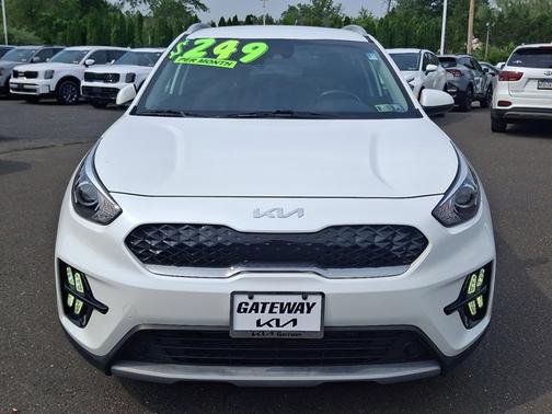 2022 Kia Niro LXS
