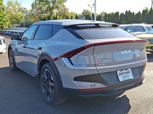 2025 Kia EV6 Light