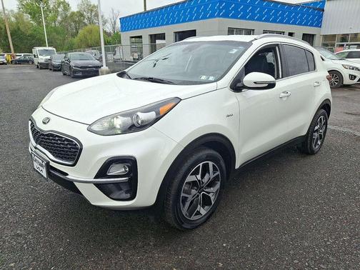 Snow White Pearl 2021 Kia Sportage EX