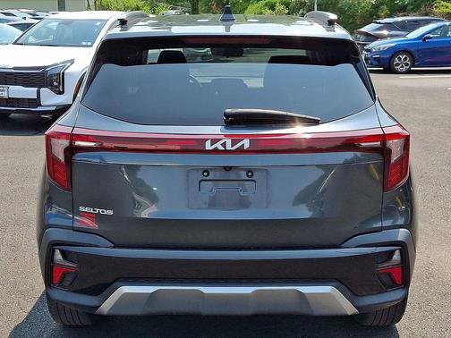 Gravity Gray 2024 Kia Seltos S