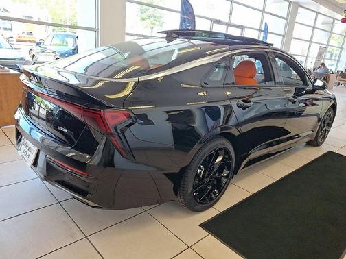 Aurora Black Pearl 2026 Kia K5 GT-Line