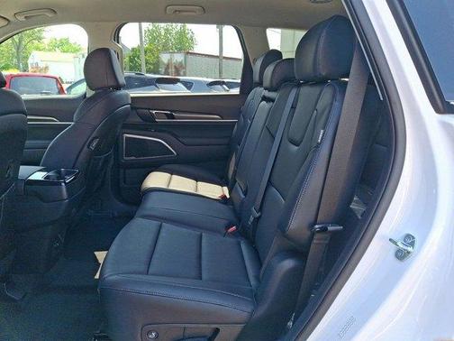 2025 Kia Telluride LX