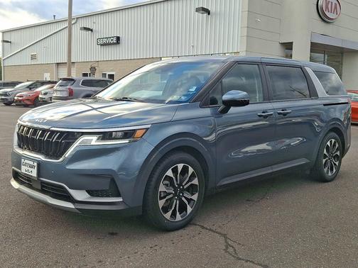 2023 Kia Carnival EX