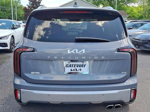 Everlasting Silver 2024 Kia Telluride SX-Prestige