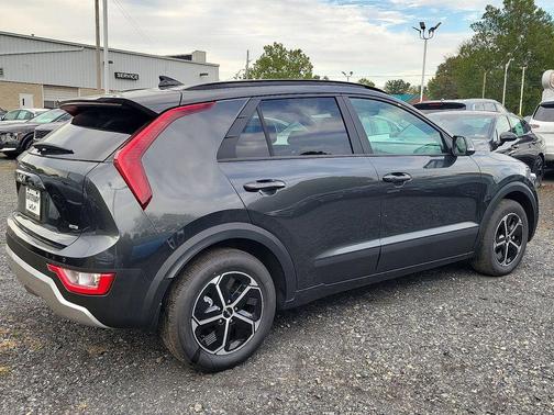 2025 Kia Niro EX