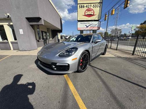 2019 Porsche Panamera GTS