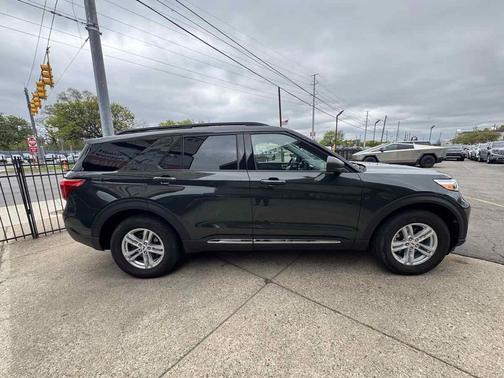 Forged Green Metallic 2023 Ford Explorer XLT