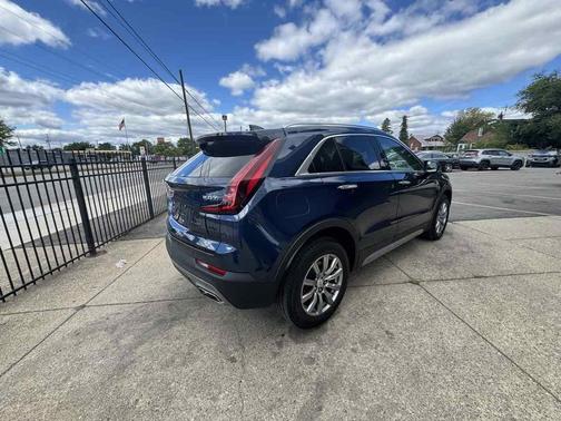 2019 Cadillac XT4 Premium Luxury