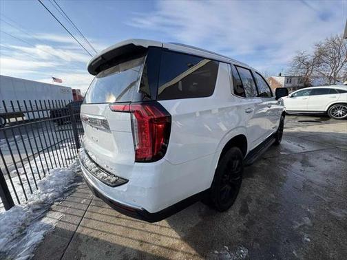 2022 GMC Yukon SLT