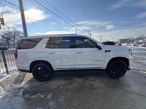 2022 GMC Yukon SLT