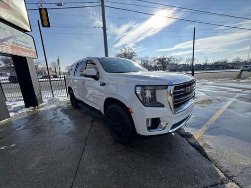 2022 GMC Yukon SLT