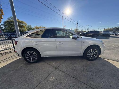 2022 Audi Q5 45 S line Premium Plus