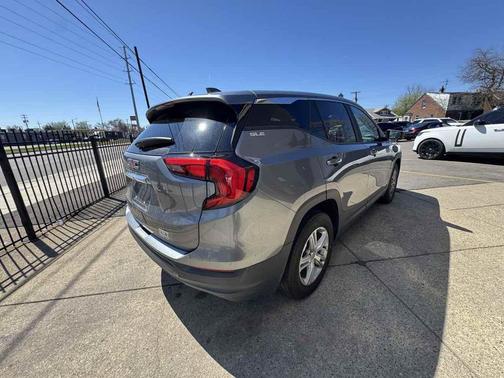 Satin Steel Metallic 2021 GMC Terrain SLE