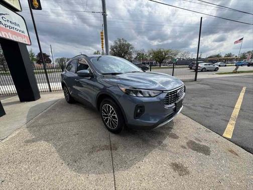 2025 Ford Escape Base