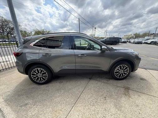 2025 Ford Escape Base