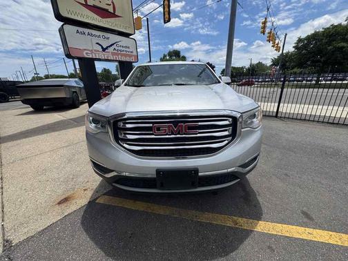 Quicksilver Metallic 2017 GMC Acadia SLE-2