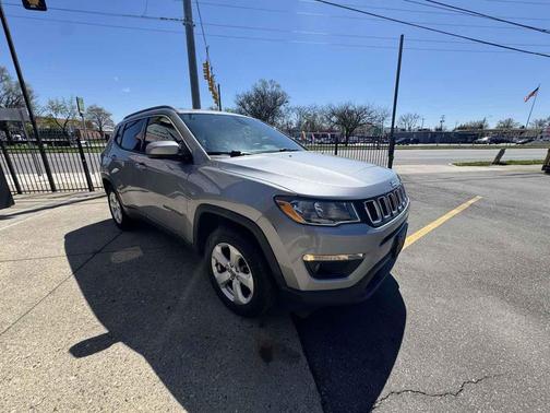 Billet Silver Metallic Clearcoat 2018 Jeep Compass Latitude