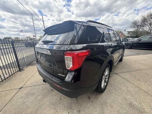 Agate Black Metallic 2024 Ford Explorer XLT