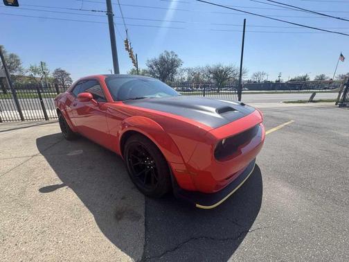 Go Mango 2023 Dodge Challenger R/T Scat Pack Widebody