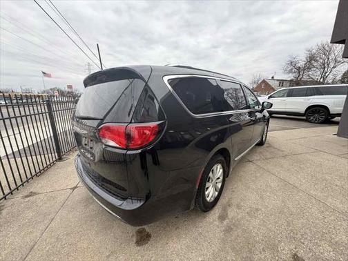 2018 Chrysler Pacifica Touring-L Plus