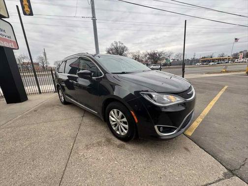 2018 Chrysler Pacifica Touring-L Plus