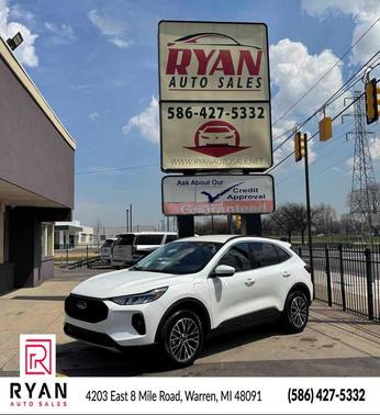 2025 Ford Escape PHEV Base