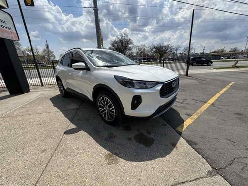 2025 Ford Escape Base