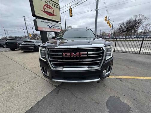 2023 GMC Yukon SLT