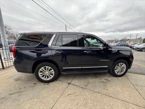 2023 GMC Yukon SLT
