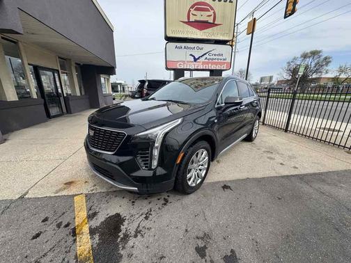 Stellar Black Metallic 2023 Cadillac XT4 Premium Luxury