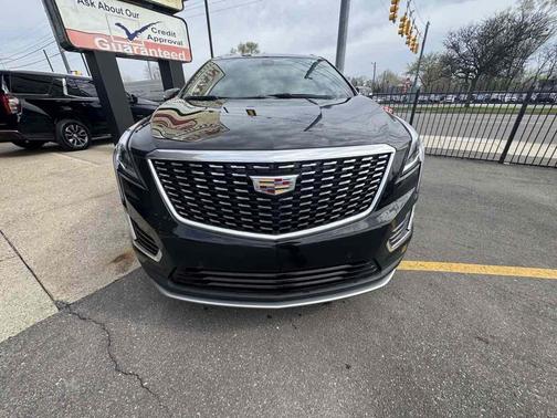 Stellar Black Metallic 2023 Cadillac XT5 Premium Luxury