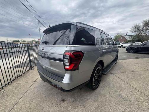Iconic Silver Metallic 2023 Ford Expedition Limited