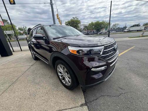 Jewel Red Metallic Tinted Clearcoat 2023 Ford Explorer XLT