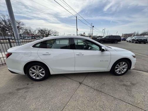 2022 Chevrolet Malibu FWD LT