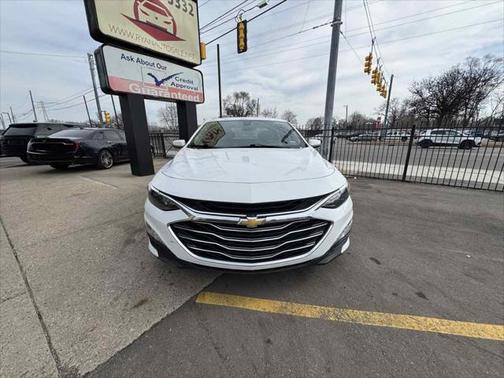 2022 Chevrolet Malibu FWD LT