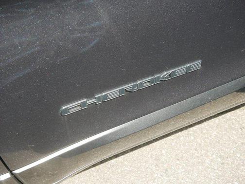 Granite Crystal Clearcoat Metallic 2020 Jeep Cherokee High Altitude
