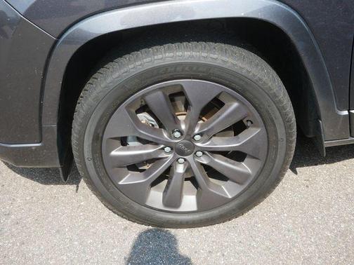 Granite Crystal Clearcoat Metallic 2020 Jeep Cherokee High Altitude