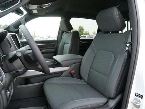 Bright White Clearcoat 2026 RAM 1500 Big Horn