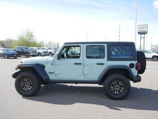Earl Clearcoat 2024 Jeep Wrangler Sport